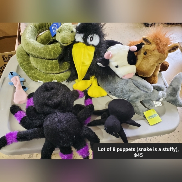 Lot of 8 puppets, classroom home school characters - Picture 1 of 1